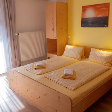 Haus Alpenrose Όμπερτραουν