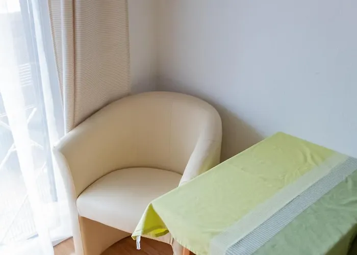 Haus Alpenrose Guest house