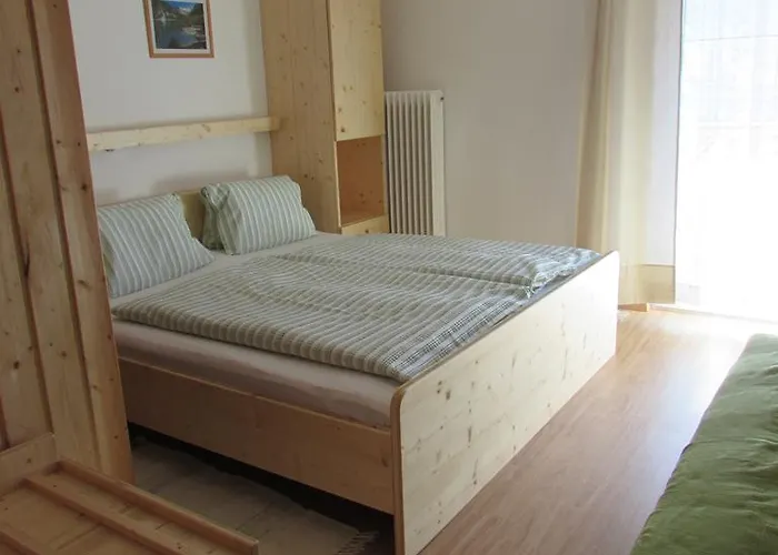 Haus Alpenrose Guest house 5*