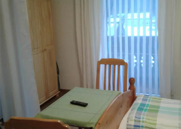 Haus Alpenrose Guest house