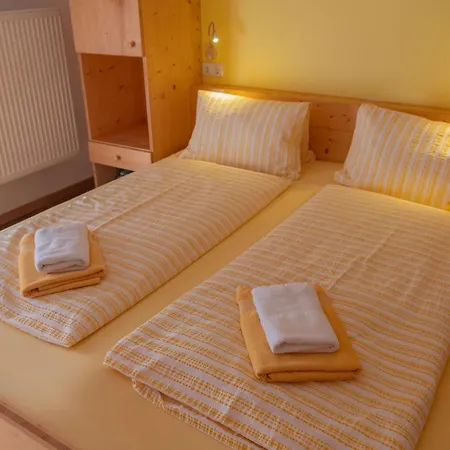 Haus Alpenrose Gæstehus Obertraun