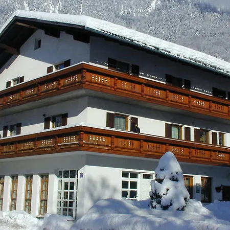 Haus Alpenrose Gæstehus Obertraun